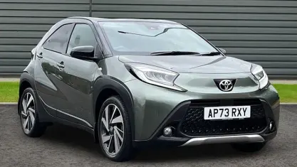 Used Toyota Aygo X 72 HP (52 kW) 2024 Green SUV