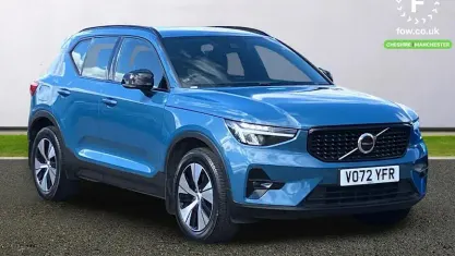 Używany Volvo XC40 Plus 211 KM (155 kW) 2022 Niebieski SUV