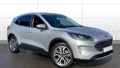 Gebraucht Ford Kuga Titanium 150 PS (110 kW) 2020 Silber SUV