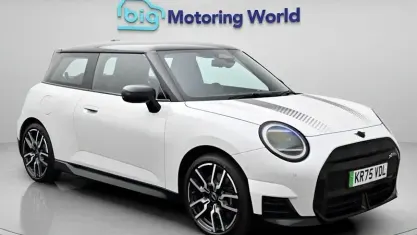Used Mini Cooper Sport 135 kW (184 HP) 2025 White Hatchback