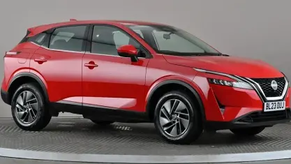 Used Nissan Qashqai Acenta Premium 158 HP (116 kW) 2023 Red SUV