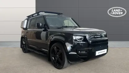 Begagnad Land Rover Defender 404 HK (297 kW) 2022 SUV