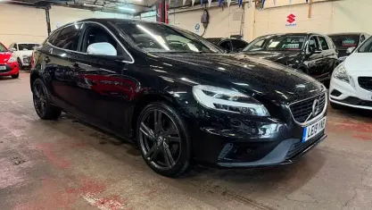 Used Volvo V40 R-Design 122 HP (89 kW) 2019 Black Hatchback