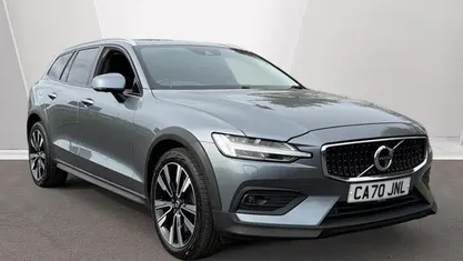 Used Volvo V60 CC 250 HP (183 kW) 2021 Estate