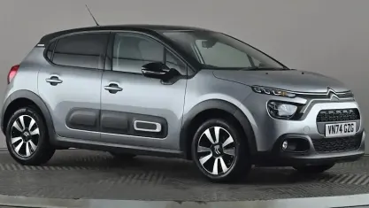 Używany Citroën C3 PureTech 83 KM (61 kW) 2024 Szary Hatchback