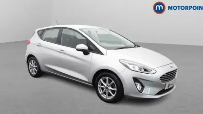 Used Ford Fiesta Zetec 101 HP (74 kW) 2019 Silver Hatchback
