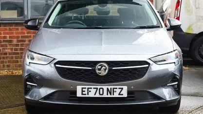 Używany Vauxhall Insignia Sport 122 KM (89 kW) 2020 Szary Hatchback