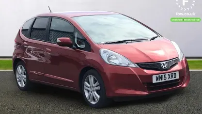 Używany Honda Jazz ES 100 KM (73 kW) 2015 Czerwony Hatchback