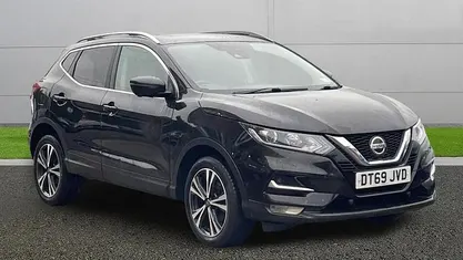 Used Nissan Qashqai N-Connecta 140 HP (102 kW) 2020 Black SUV