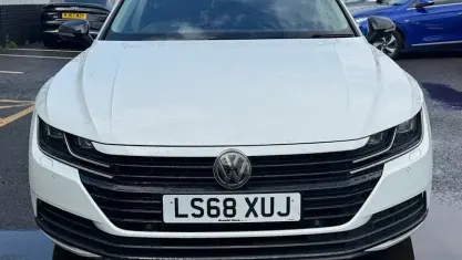 Used VW Arteon Elegance 150 HP (110 kW) 2018 White Hatchback