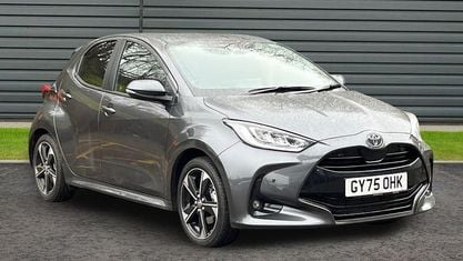 Begagnad Toyota Yaris Hybrid 131 HK (96 kW) 2026 Halvkombi
