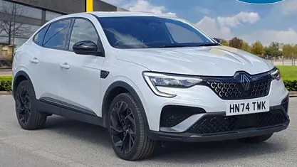 Begagnad Renault Arkana Esprit Alpine 143 HK (105 kW) 2024 Vit SUV