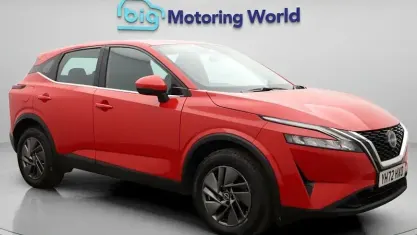 Used Nissan Qashqai Acenta Premium 140 HP (102 kW) 2022 Red SUV