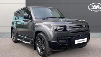 Usado Land Rover Defender SE Dynamic 249 HP (183 kW) 2025 SUV