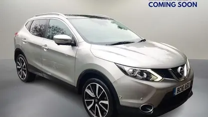 Used 2017 Nissan Qashqai Tekna SUV | £11,250 (Fair price)