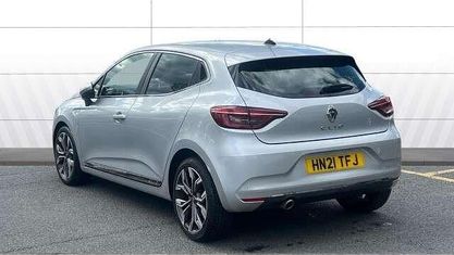 Używany Renault Clio V Version S 90 KM (66 kW) 2021 Srebrny Hatchback