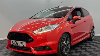 Used Ford Fiesta ST 182 HP (133 kW) 2017 Orange Hatchback