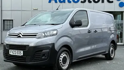 Begagnad Citroën Dispatch 102 HK (75 kW) 2023 Minibuss