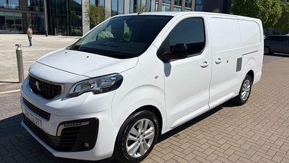 Usado Peugeot Expert Premium 102 HP (75 kW) 2022 Van
