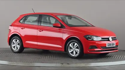 Used VW Polo SE 65 HP (47 kW) 2018 Red Hatchback