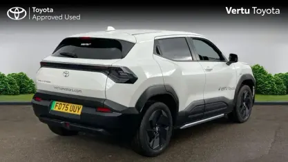 Nowe Toyota Urban Cruiser Design 127 kW (174 KM) 2025 Biały SUV
