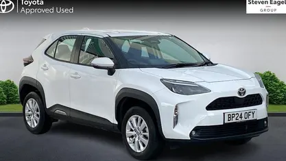 Used 2025 Toyota Yaris Hybrid Estate | £22,014 (Good price)