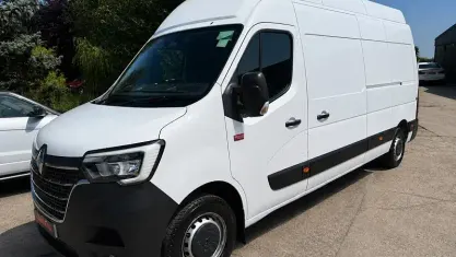 Used Renault Master Komfort 145 HP (106 kW) 2021 White MPV