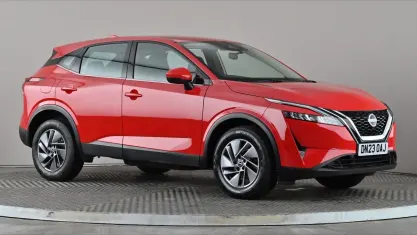 Used Nissan Qashqai Acenta Premium 140 HP (102 kW) 2023 Red SUV