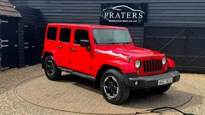 Used Jeep Wrangler 200 HP (147 kW) 2015 Red SUV