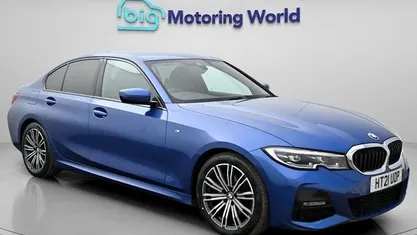 Begagnad BMW 320 M Sport 184 HK (135 kW) 2021 Blå Sedan