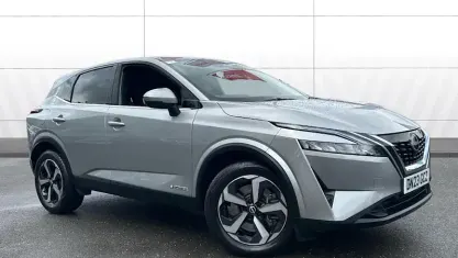 Używany Nissan Qashqai N-Connecta 190 KM (139 kW) 2023 Srebrny SUV
