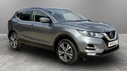 Used Nissan Qashqai N-Connecta 110 HP (80 kW) 2018 Grey SUV