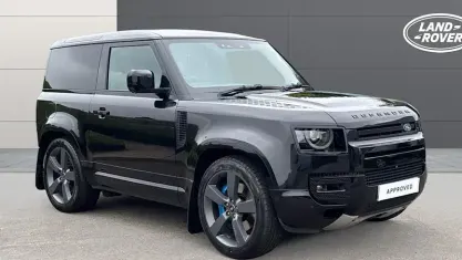 Used Land Rover Defender 525 HP (386 kW) 2021 Black SUV