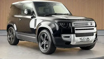 Used Land Rover Defender HSE 250 HP (183 kW) 2023 Black SUV