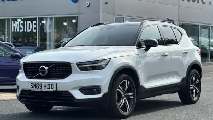 Used Volvo XC40 R-Design 190 HP (139 kW) 2020 SUV
