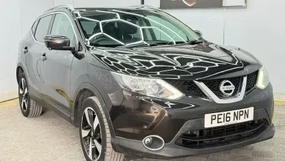 Used Nissan Qashqai N-Connecta 110 HP (80 kW) 2016 Black SUV