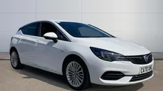 Used 2021 Vauxhall Astra Elite Hatchback | £11,881 (Fair price)