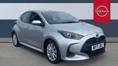 Silver Used 2021 Toyota Yaris Hybrid Hatchback | £14,402 (Good price)