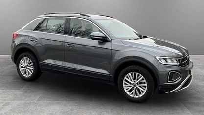Usado VW T-Roc Life 150 HP (110 kW) 2025 SUV