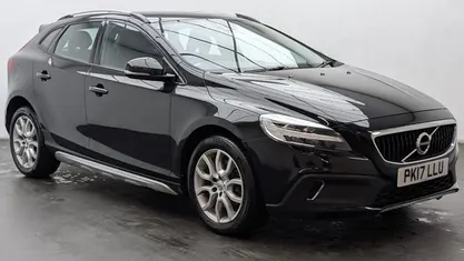 Used Volvo V40 Pro 152 HP (111 kW) 2019 Hatchback
