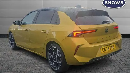 Used Vauxhall Astra Ultimate 131 HP (96 kW) 2024 Yellow Hatchback