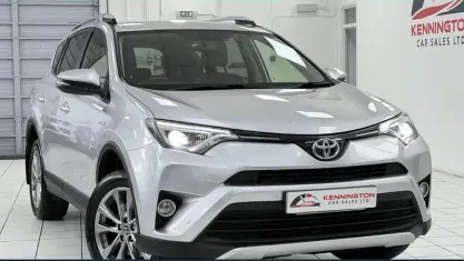 Used Toyota RAV4 197 HP (144 kW) 2016 Silver SUV