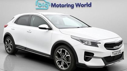 Usado Kia XCeed 160 HP (117 kW) 2022 Branco SUV