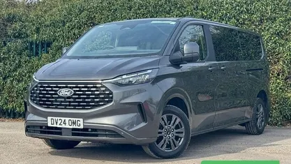 Used Ford Tourneo Titanium 136 HP (100 kW) 2025 MPV