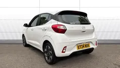 White Used 2024 Hyundai i10 Advanced Hatchback | £14,547 (Fair price)