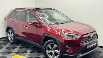 Used Toyota RAV4 Hybrid 222 HP (163 kW) 2019 Red SUV
