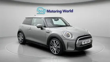 Used Mini Cooper Exclusive 136 HP (100 kW) 2021 Hatchback