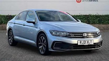 Silver Used 2021 VW Passat GTE Sedan | £17,295 (Fair price)