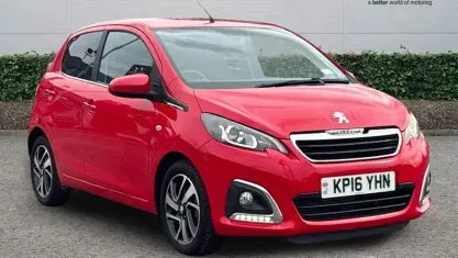 Used Peugeot 108 Allure 82 HP (60 kW) 2016 Red Hatchback