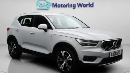 Usado Volvo XC40 Inscription 163 HP (119 kW) 2021 Prateado SUV